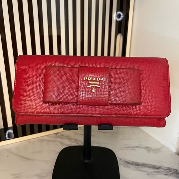 Prada Red Bow Wallet Saffiano Leather - Picture 1 of 17